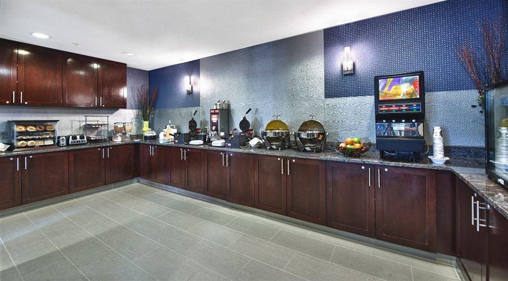 Springhill Suites Manchester-Boston Regional Airport Экстерьер фото